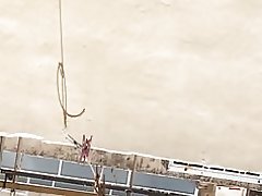 Yanıp sönen MILF komşu tekrar